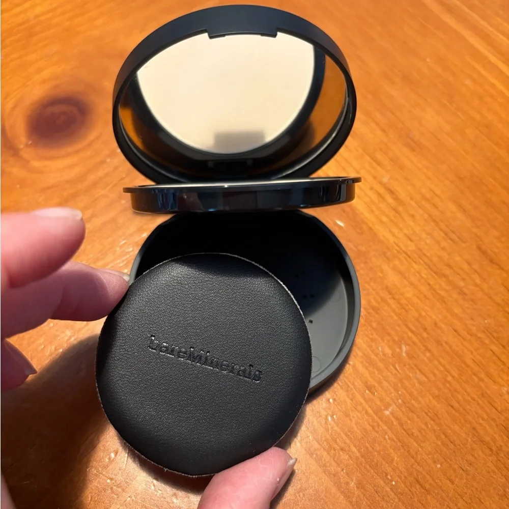 Bareminerals Original Mineral Veil Pressed Setting Powder Sheer Fair - Picture 7 of 16